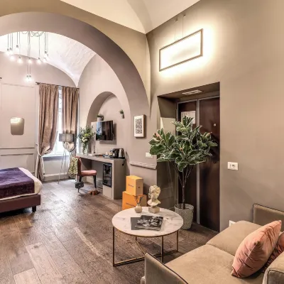 Terlie Tomacelli Hotels near Via del Corso