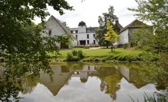 Le Domaine du château Blanc à 10 Minutes de Paira Daiza