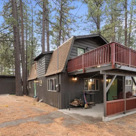 Charming Cabin Escape