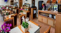 Hotel Jaguar Oporto - Airport to Hotel and City is a Free Shuttle Service - breakfast