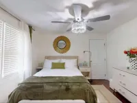 10 minutes from providence centrally located Hotels in Cranston