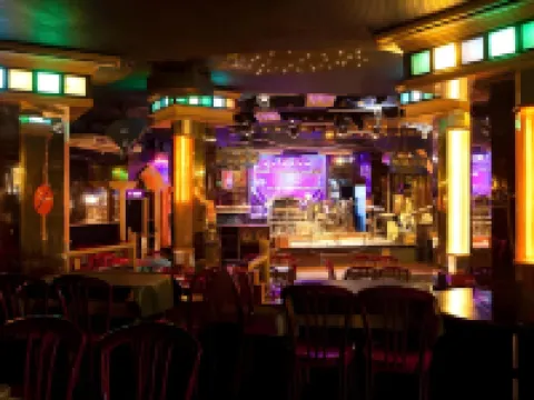 โรงแรมตันหยง โรงแรมในนราธิวาส