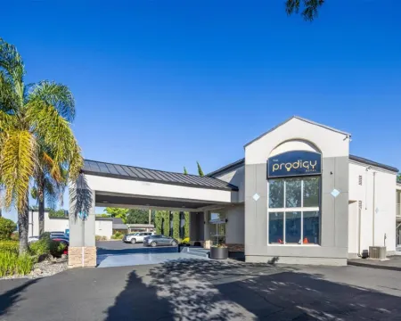 โรงแรมพรอดดิจี อะเดย์สอินน์ บายวินด์แฮม โรงแรมในเดวิส