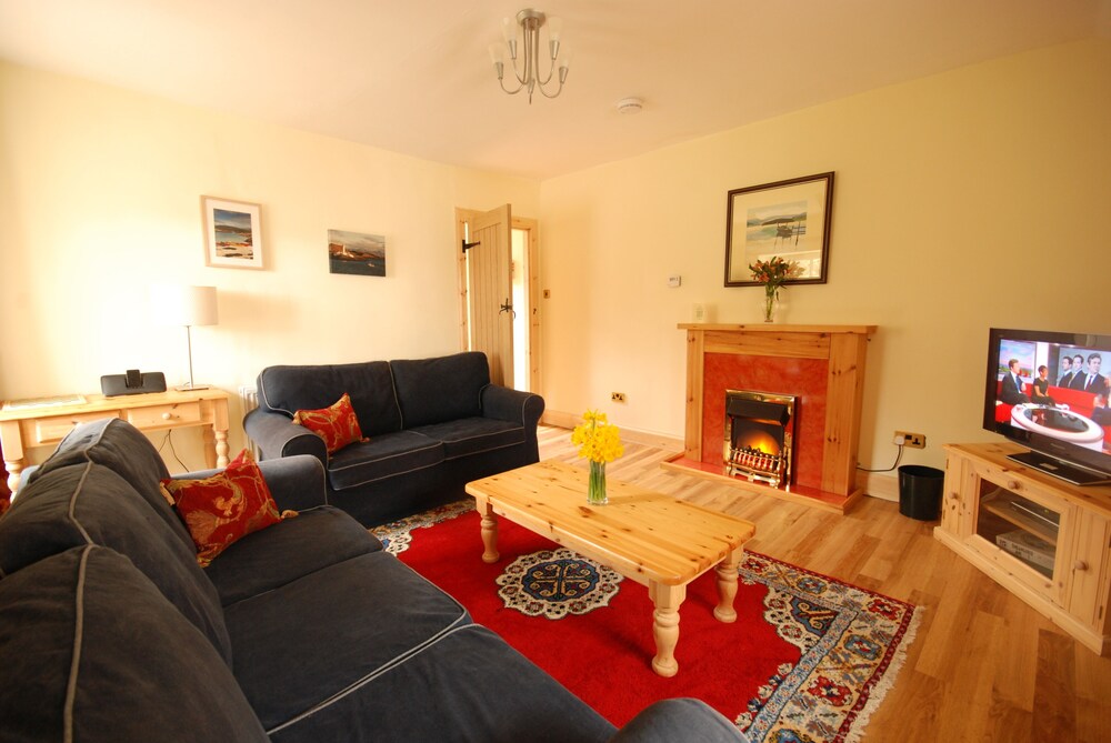 Honeysuckle Cottage, perfect rural retreat, lots of activities from house Hotels in Taynuilt