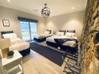 Cooinda Estate- Whole Estate (sleeps 25)