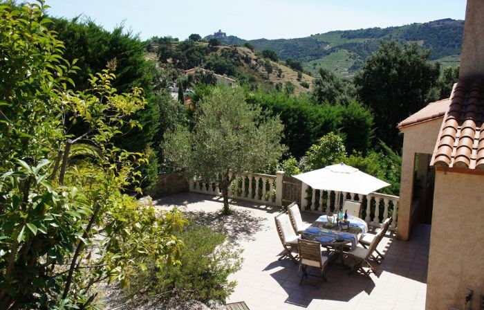 Collioure - 4 bed modern villa with private heated pool and great views
