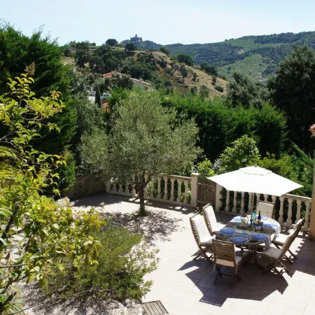 Collioure - 4 bed modern villa with private heated pool and great views