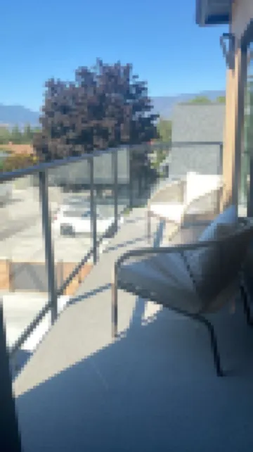 City Edge Retreat | Naramata Wine Gateway | Wine, Lake, Repeat