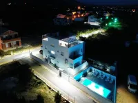Modern apartment for 2-4 persons with garden view and pool use