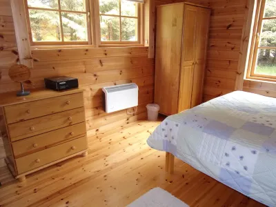 Luxurious Riverfront Log Cabin set in a tranquil woodland location Hôtels à : 