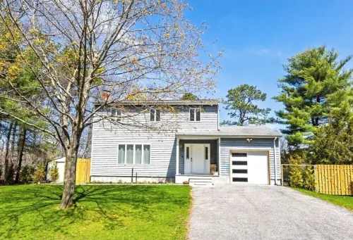 Spacious multiples bedroom house in enchanting Calverton with WiFi, AC Hotels in Calverton