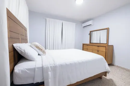 Spacious 4-Bedroom House in a great location in Jobos Beach, Isabela. WIFI & A/C