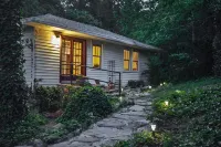 Blend City and Country at Lucky W Cottage