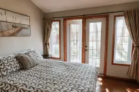 Welcome to On the Rocks (Big Rock)Hot tub Hotel a Crystal Springs