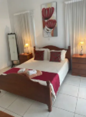 Amazing 3 bedroom Bungalow in the heart of Coral Bay close to centre and beach