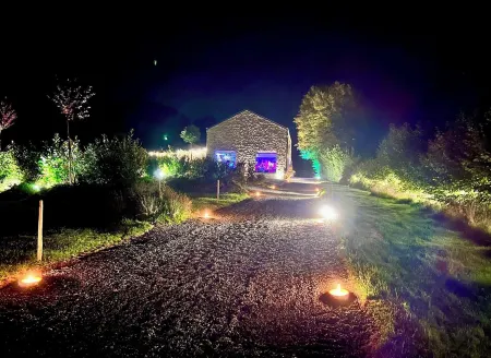 Le Domaine de Bra Отели в г. Мане