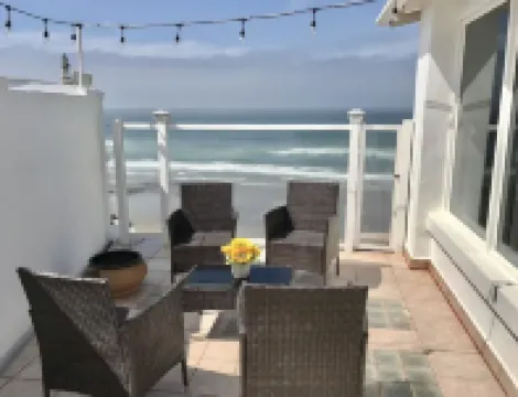 PALACE BAHIA ,360 ocean view ,7min to down town,Private beach   ,24/7 Security