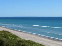 Absolutely Awesome Beach Front Rural Retreat.