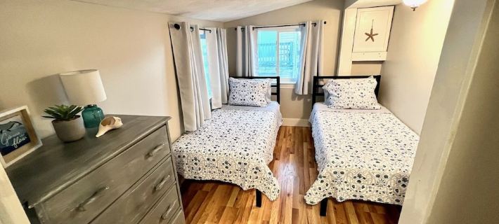 Beach Condo with a view! 3-bedroom with balcony porch! Hotel di Hampton Beach