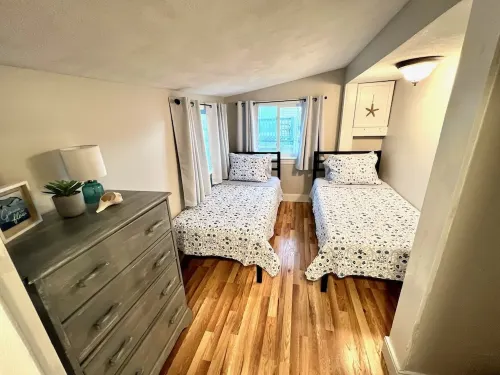 Beach Condo with a view! 3-bedroom with balcony porch!