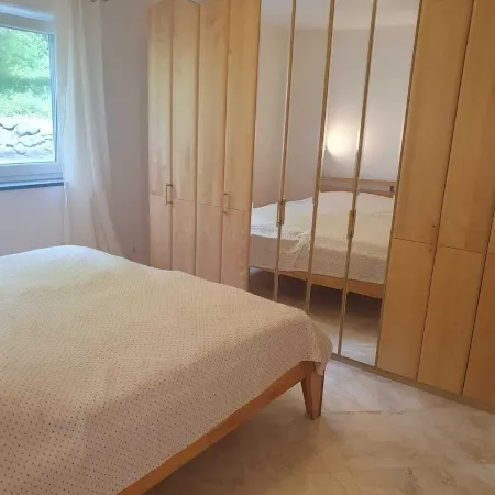 Ruhige Ferienwohnung am Stadtrand von Lindau Inmitten von Wiesen und Obstbäumen