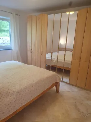 Ruhige Ferienwohnung am Stadtrand von Lindau Inmitten von Wiesen und Obstbäumen