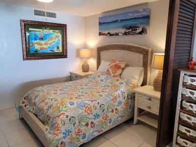 Scenic Ocean front walk-out~E-Building~20 Steps to the ocean~Renovated~New Owner Hotels in 