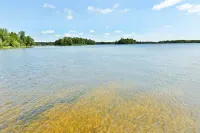 Beautiful Waterfront Cottage on Golden Lake