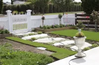 Delightful home away from home...comfortable, warm and beautiful gardens.