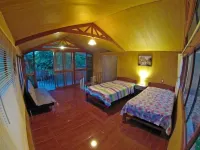 Casita bungalow c/agua caliente- naturaleza a 5 minutos de la Plaza!
