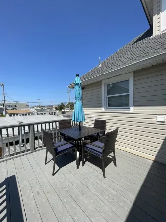 Beach & Bay Getaway in Seaside Park- Beach Passes & Parking Included