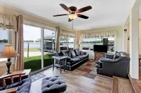 Serenity Lakefront Home on Techumseh Island - Sleeps 6,  2BR, 1.5Bath, Boat Dock