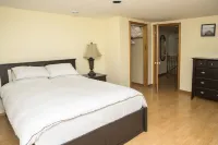 Rita's Retreat: Rita Suite ~ Indoor Saltwater Pool ~ with Lake View!