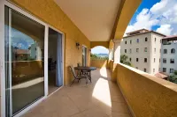Luxurious Porto Cupecoy