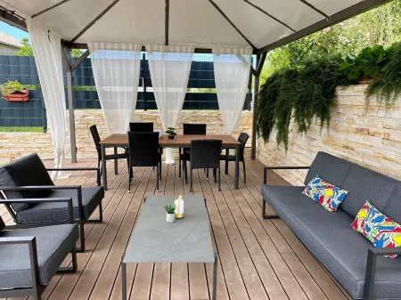 Luxury Villa Sunny Garden With Private Heated Swimming Pool