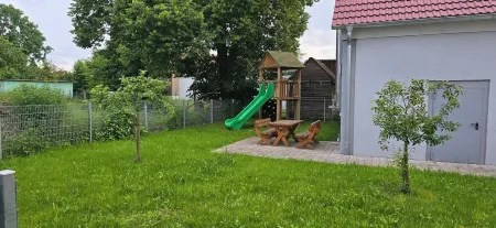 Moderne 3 Zimmer Wohnung Panorama mit Großem Balkon für 4P. + Wifi und Parkplatz