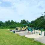 Available. follow us @PoconoHome 卡溫頓住宿飯店