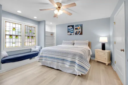 Millers 2 lakehouse.  Pontoon available to rent