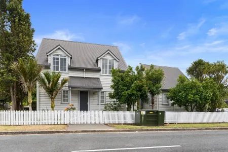 Sandy Jandal Cottage 3-5 bed with Annex - Russell Cottages Collection