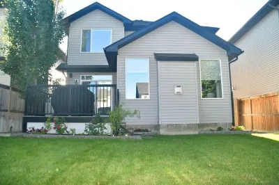 Beautiful Home - 3BR w/Office Hotels near Royal Oak Centre