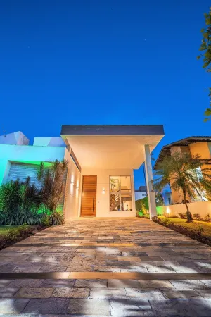 Modern and Luxurious House in Muro Alto - Ideal for Families Отели рядом с достопримечательностью «Port of Suape»