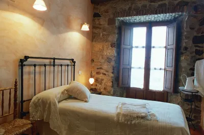 Canchalejo Rural House, authenticity and beauty Hotels near Las Corralas En Torrequemada