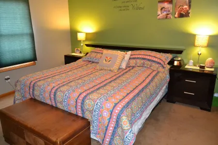 Kid Friendly home 15 min to Notre Dame!!!