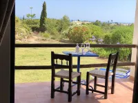 Traditional Portuguese house with lot of privacy and space.