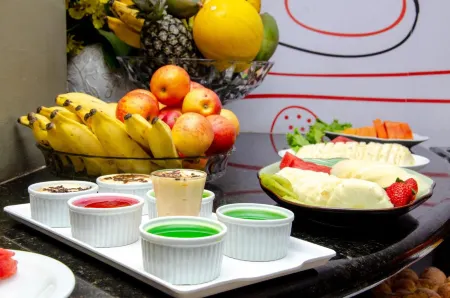 Manferrari Hotel Отели рядом с достопримечательностью «Lagoinha church in Contagem»