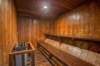Courchevel 14 Remodeled Light and Bright Mountain Cabin, Walk to Canyon Lodge Slopes by RedAwning - Spa