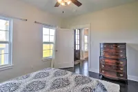 Spacious Texas Getaway w/ Fire Pit & Pond! - 3-Star