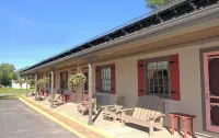The Clipper Inn Hotels in Clayton