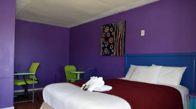 9 Palms Inn Hotels near Desert Institute at Joshua Tree National Park