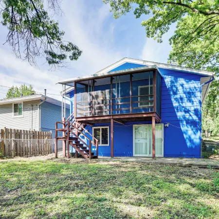 8 Mi to Central Minneapolis: Modern Home w/ Yard